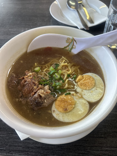 Loreto's Kitchen logo