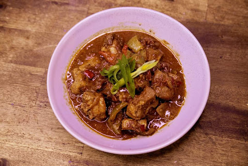 Filo-Aus Family Takeaway logo